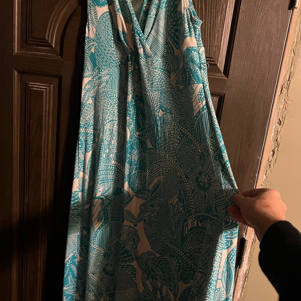 Dress - Picture 2 of 3